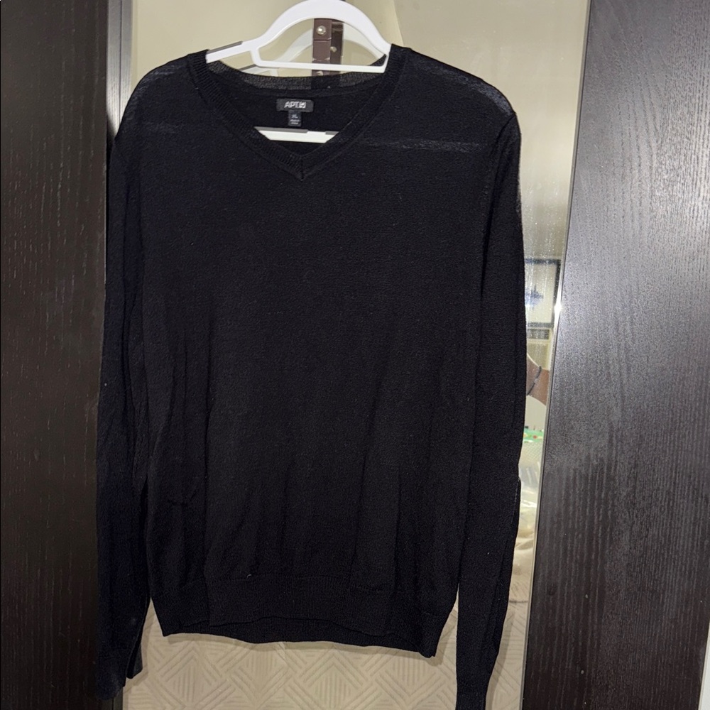 Men's Apt 9 Black V-Neck Sweater Size  XL
